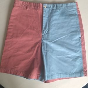 Vineyard Vines fun shorts
